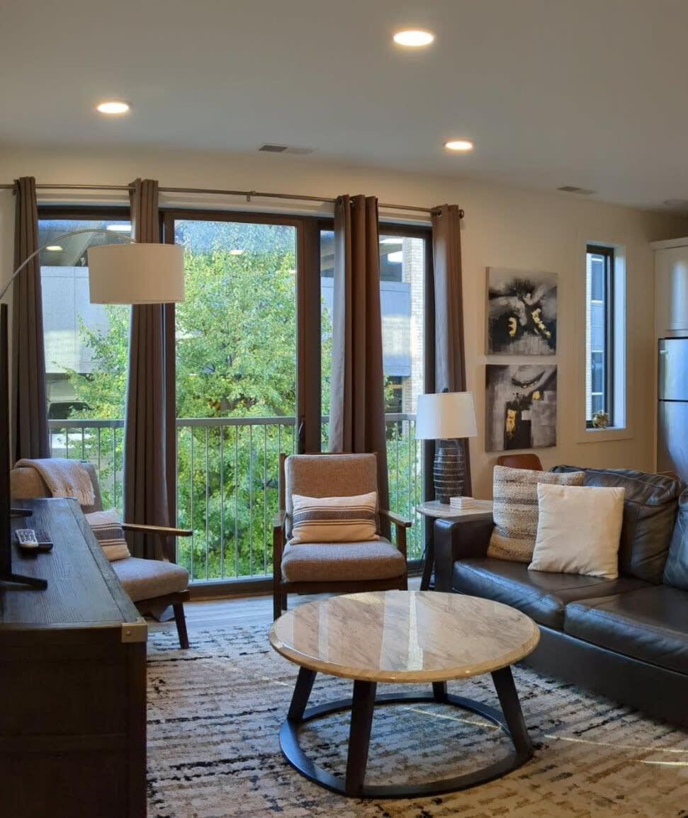Location Location - Capri Condo 212 Traverse City Kültér fotó